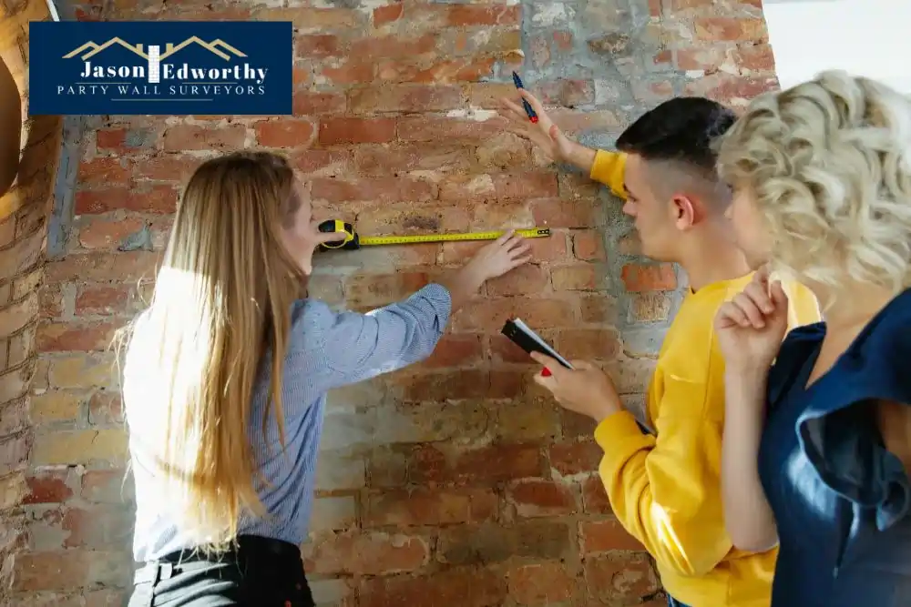 What are the responsibilities of a party wall surveyor Rugby?